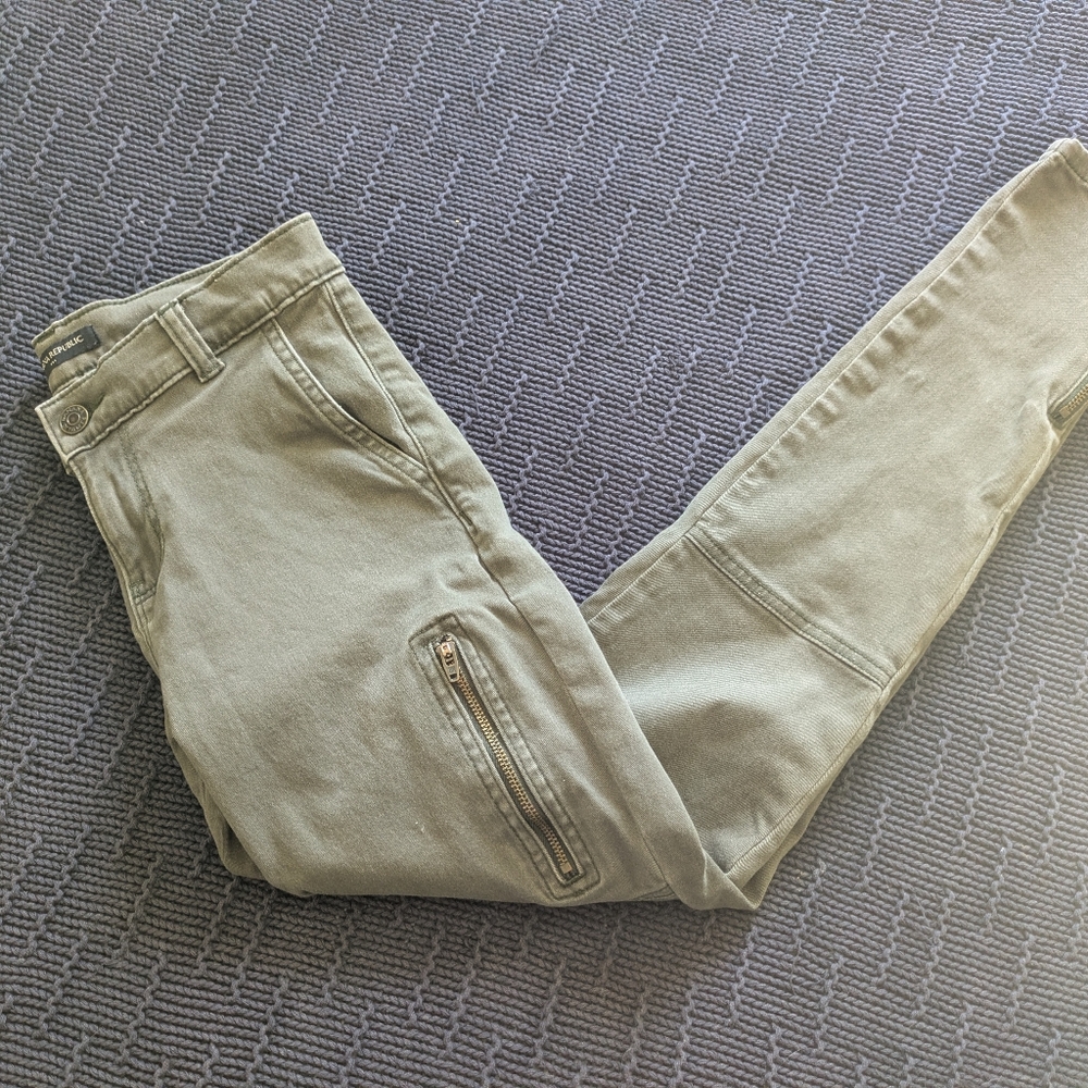 BR Utility Skinny Jeans Sz 0 Army Green